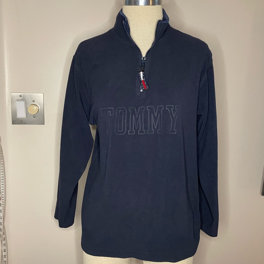 Tommy Hilfiger sweater top with 1/4 zip fits Women’s M